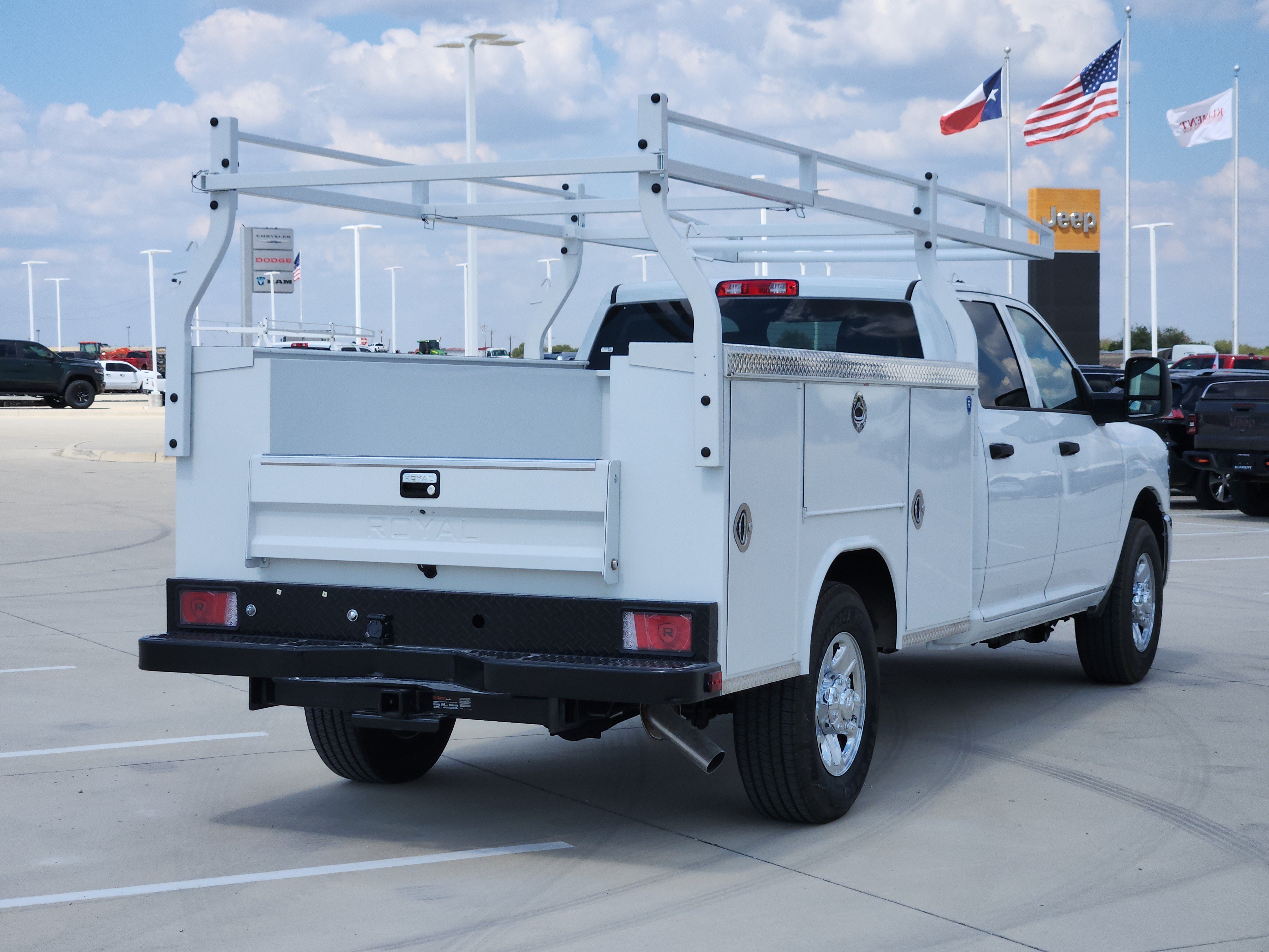 New 2026 Bright White Clear-Coat Exterior Paint RAM Tradesman Crew Cab 4x2 8