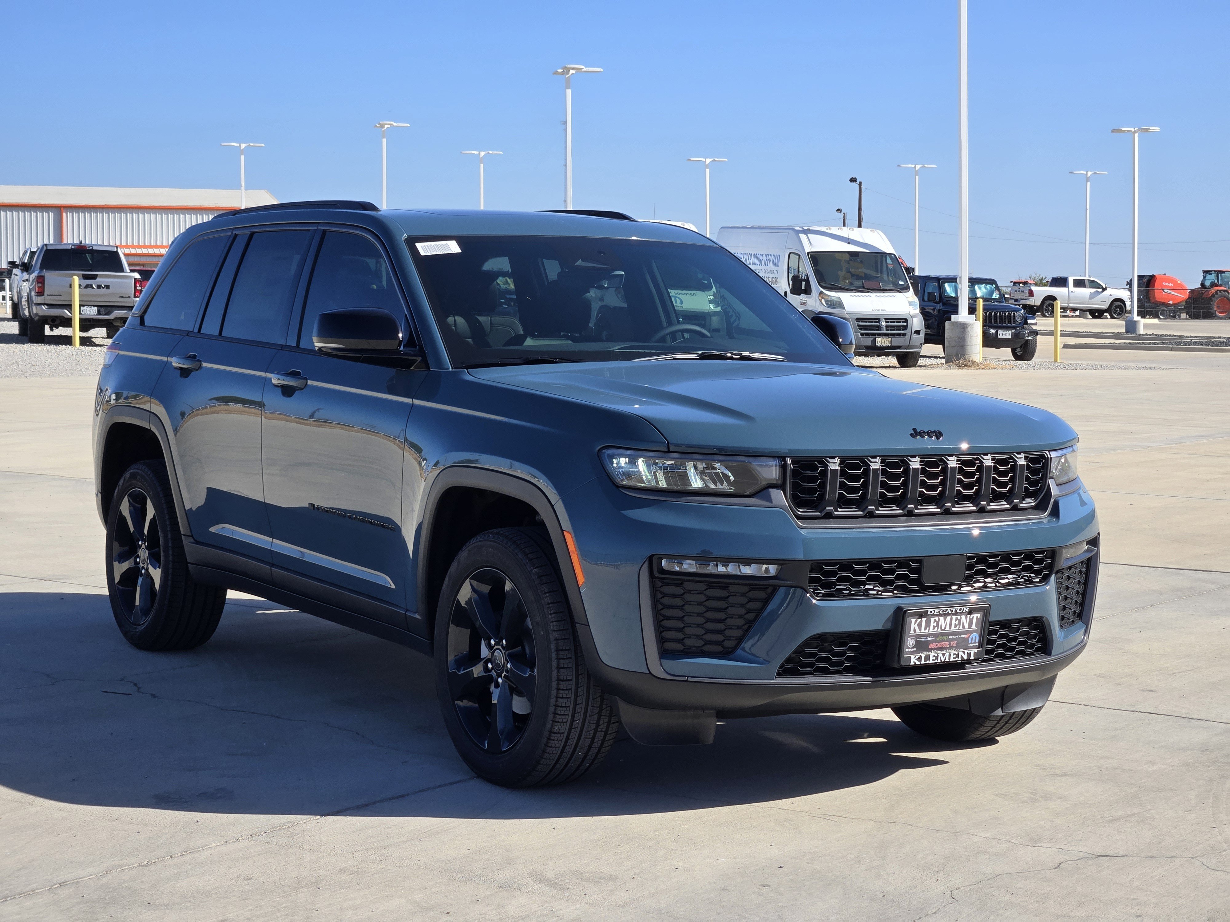 New 2027 Steel Blue Paint Jeep Limited image 3