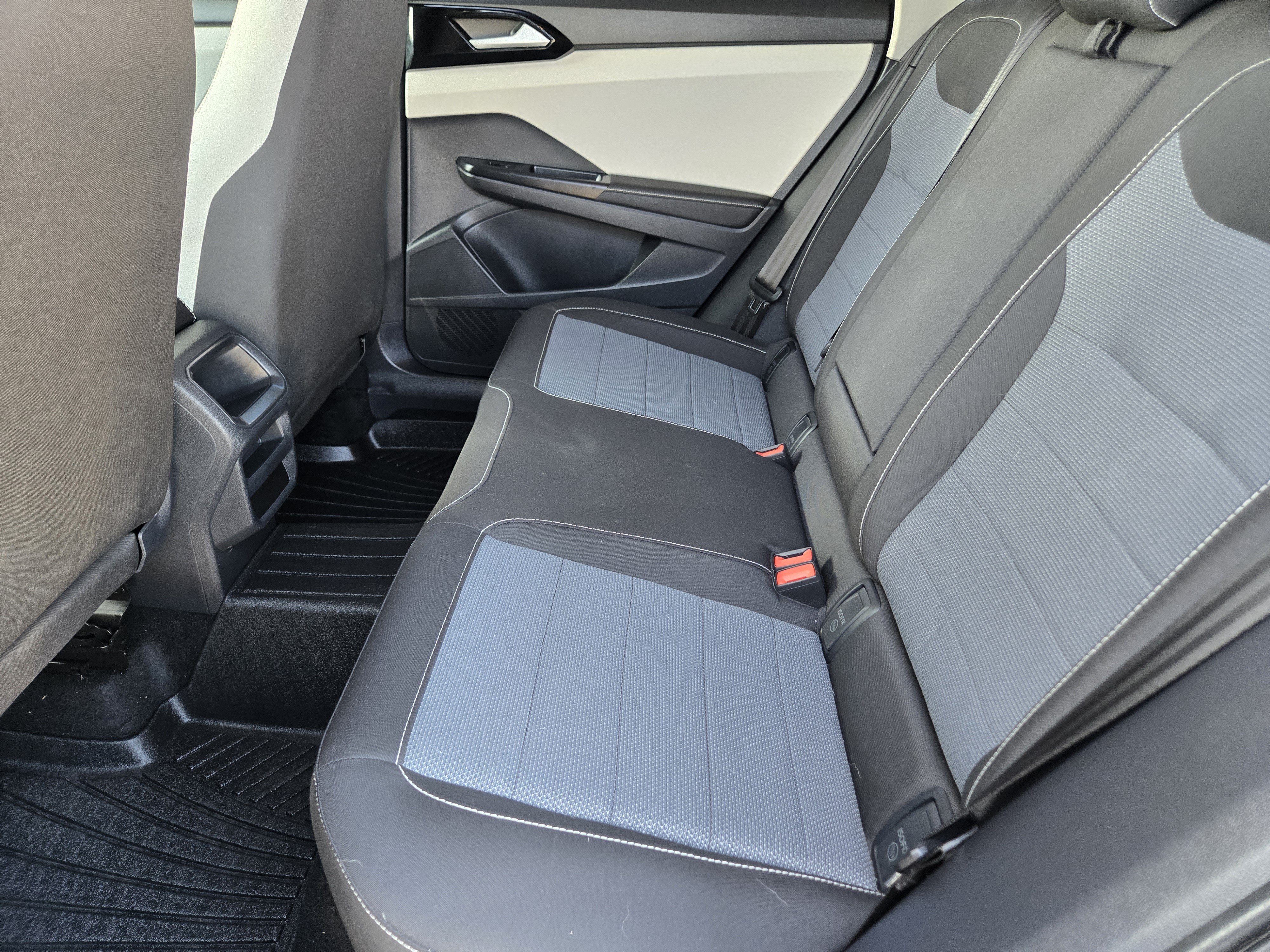 Used 2025 Deep Black Pearl Volkswagen S image 28
