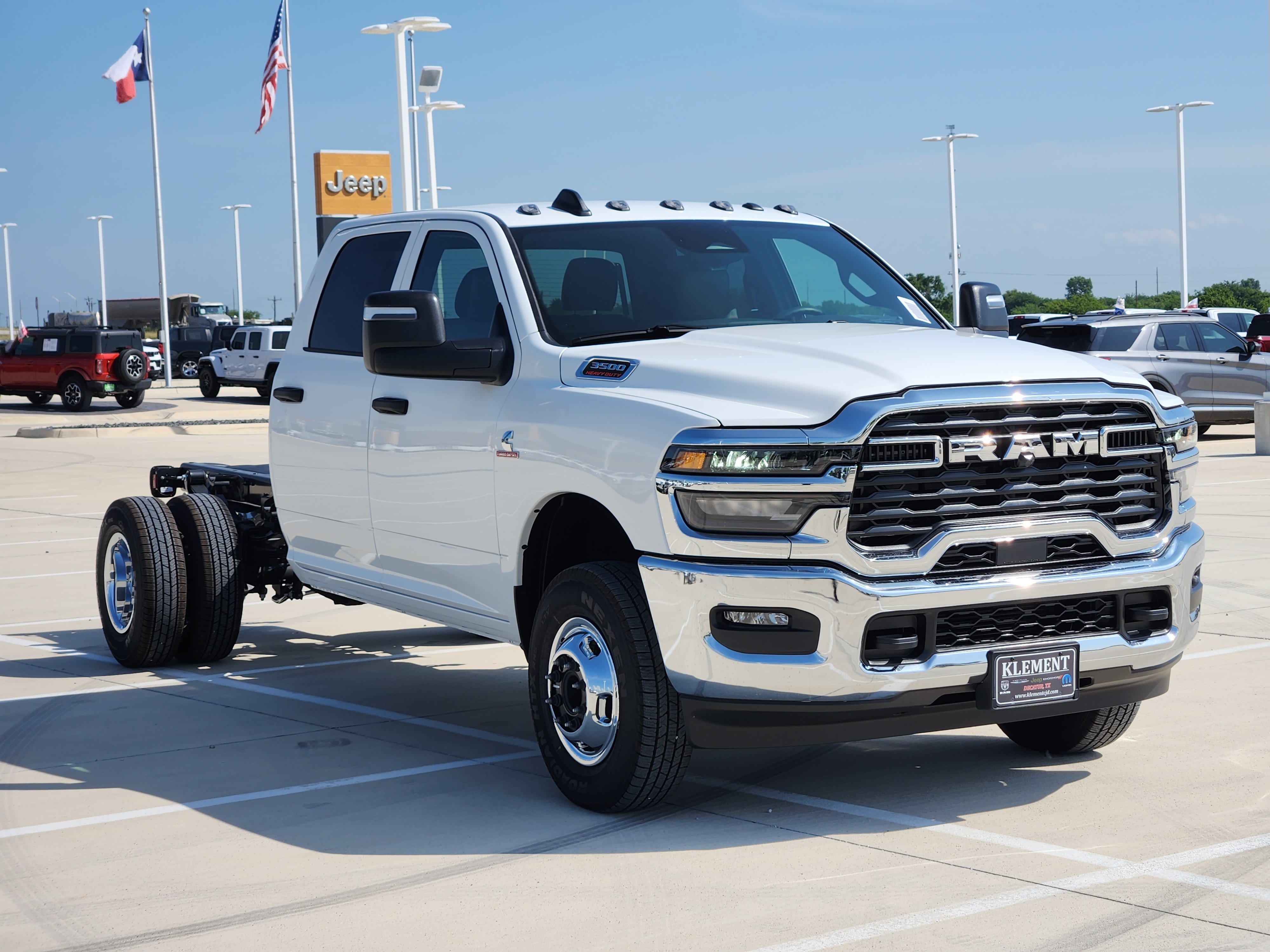 New 2026 Bright White Clear-Coat Exterior Paint RAM Tradesman/Big Horn image 3