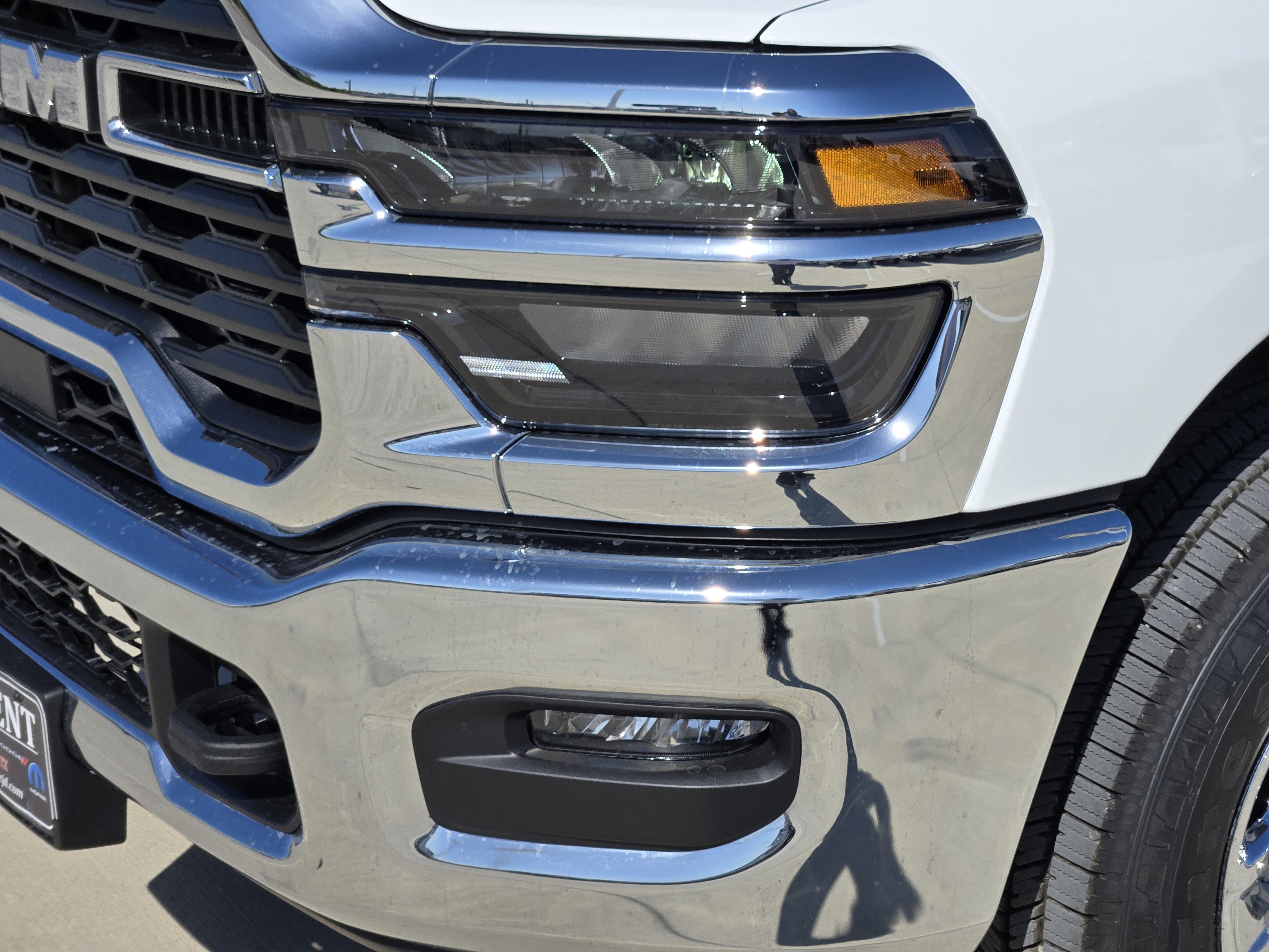 New 2026 Bright White Clear-Coat Exterior Paint RAM Tradesman Crew Cab 4x2 8