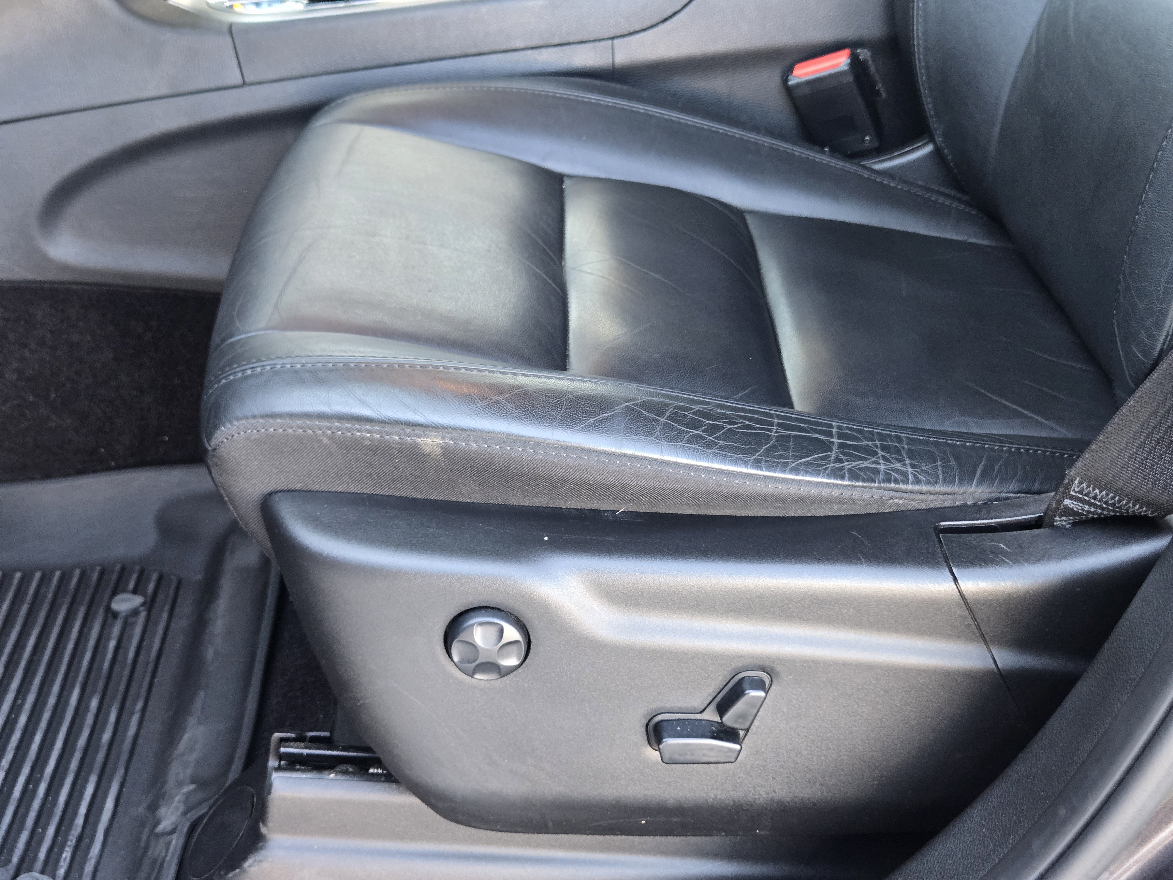 Used 2018 Granite Crystal Metallic Clear Coat Jeep Limited image 24