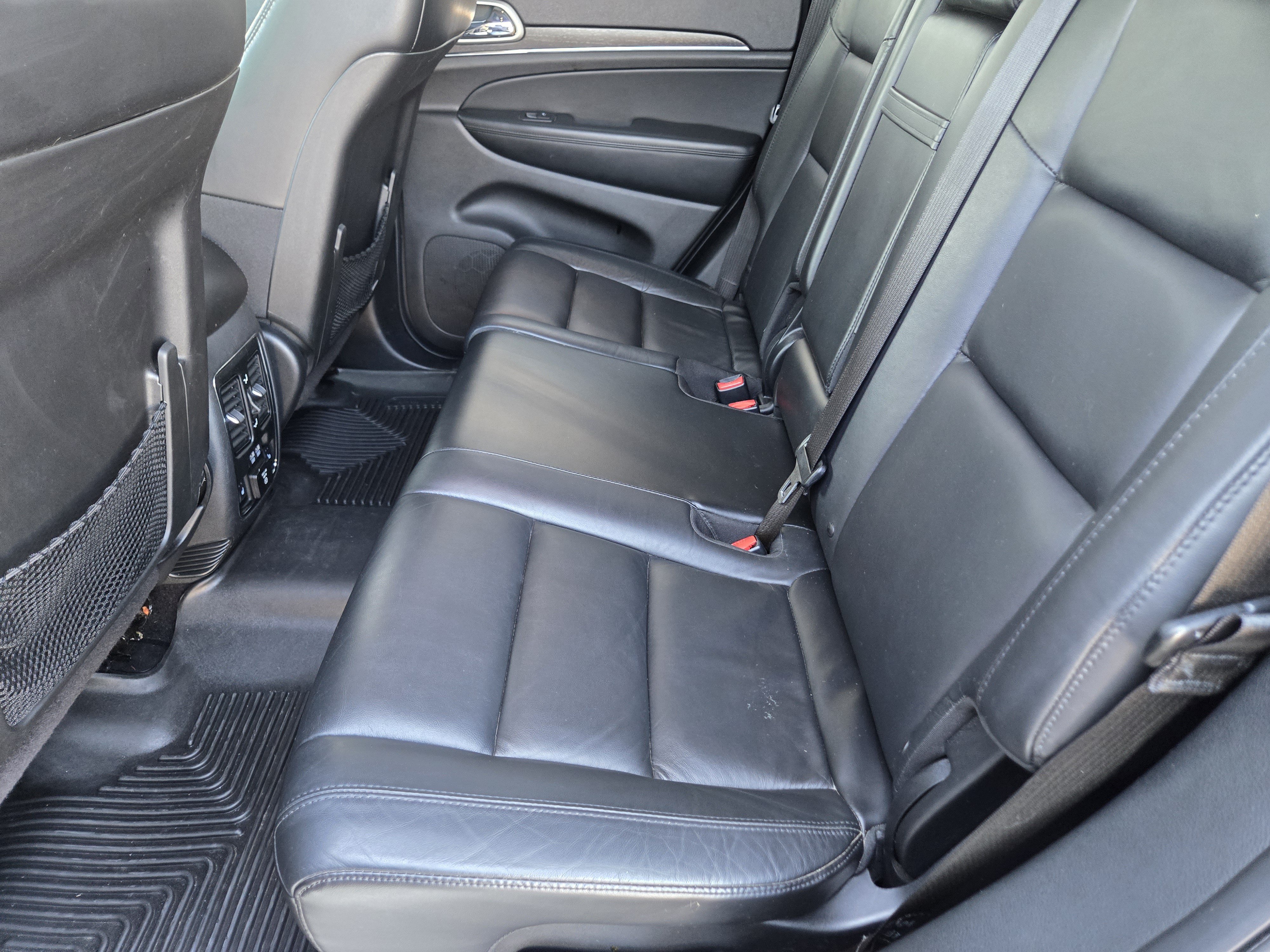 Used 2018 Granite Crystal Metallic Clear Coat Jeep Limited image 28