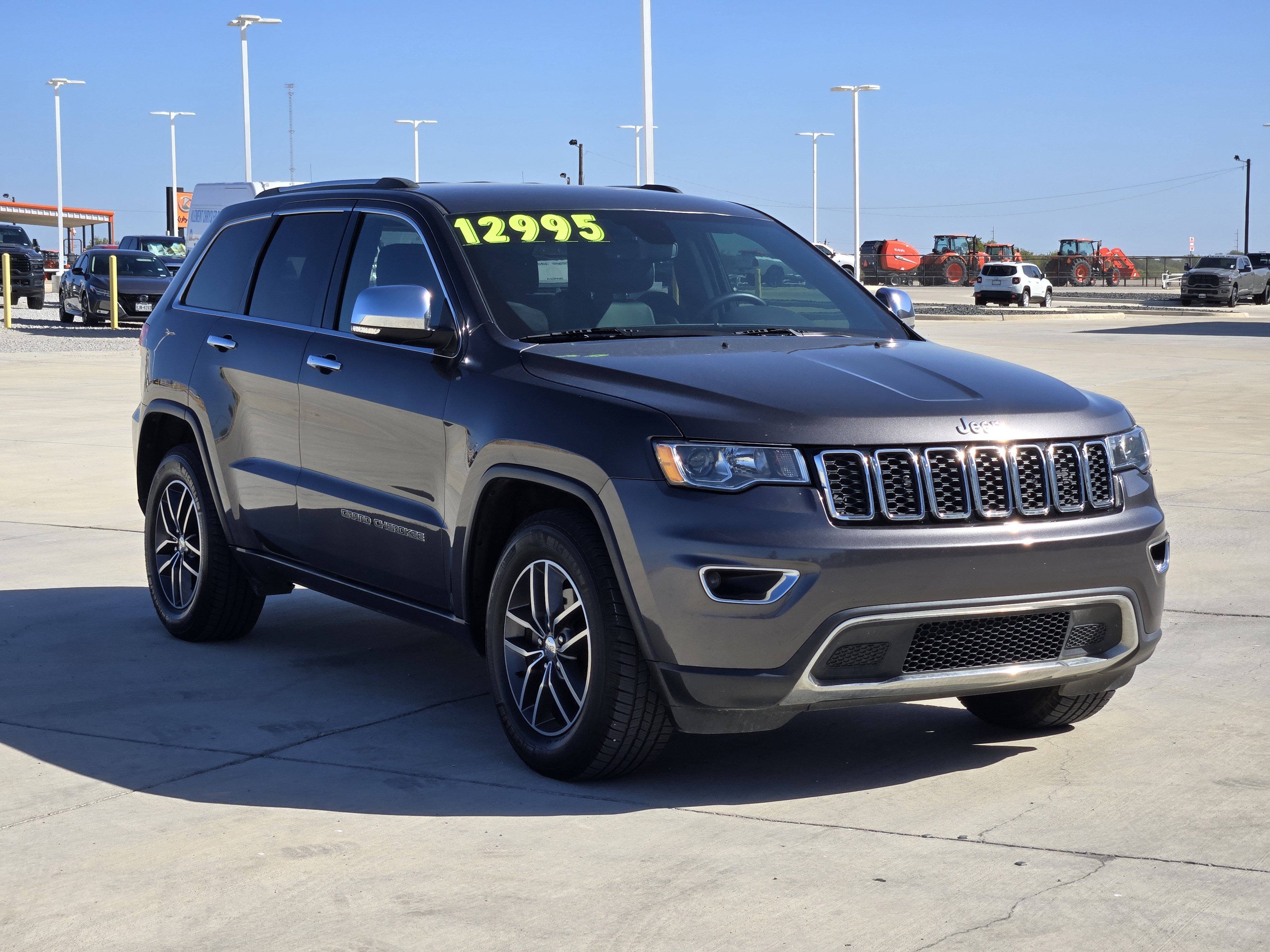 Used 2018 Granite Crystal Metallic Clear Coat Jeep Limited image 4