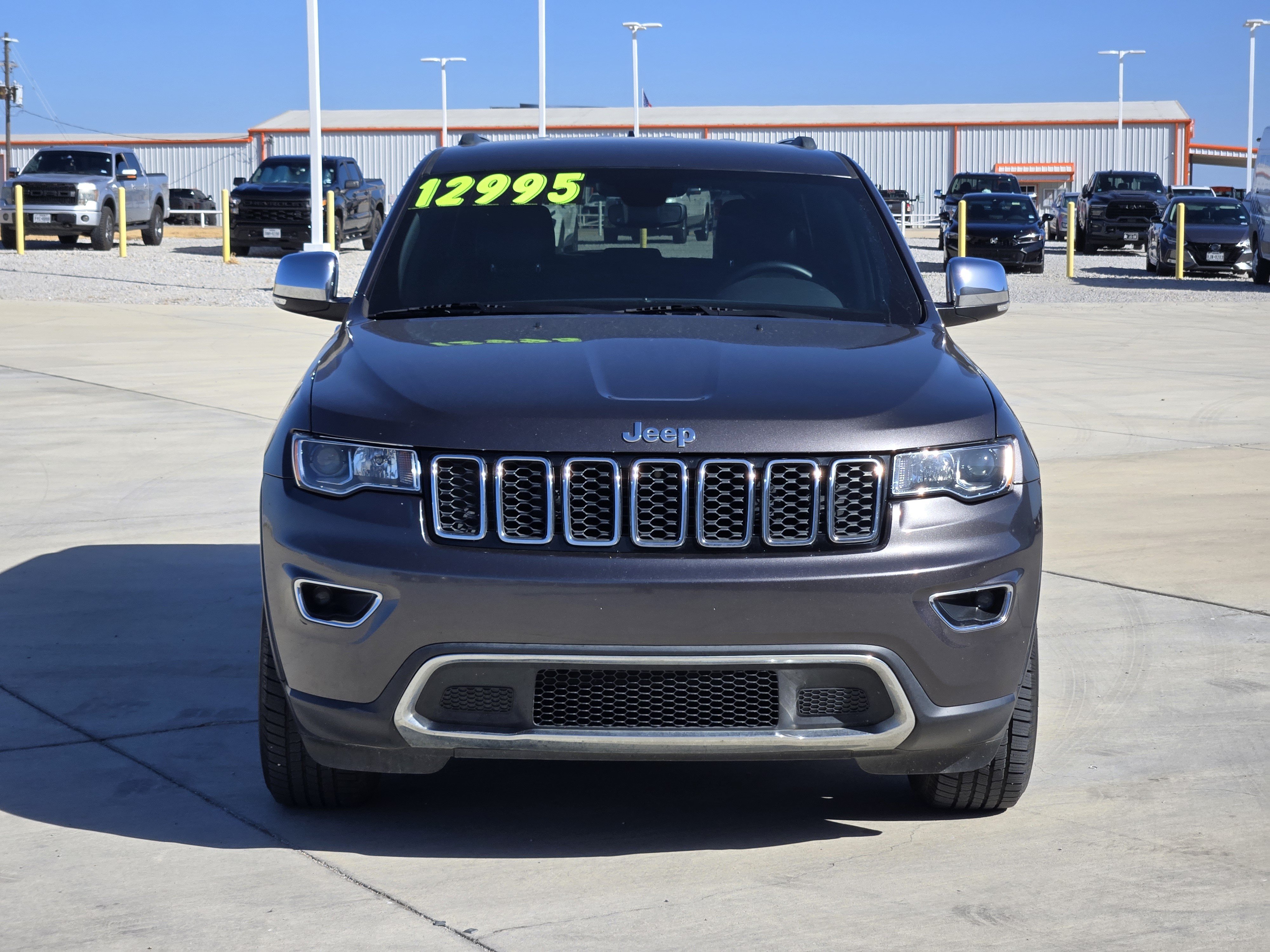 Used 2018 Granite Crystal Metallic Clear Coat Jeep Limited image 3