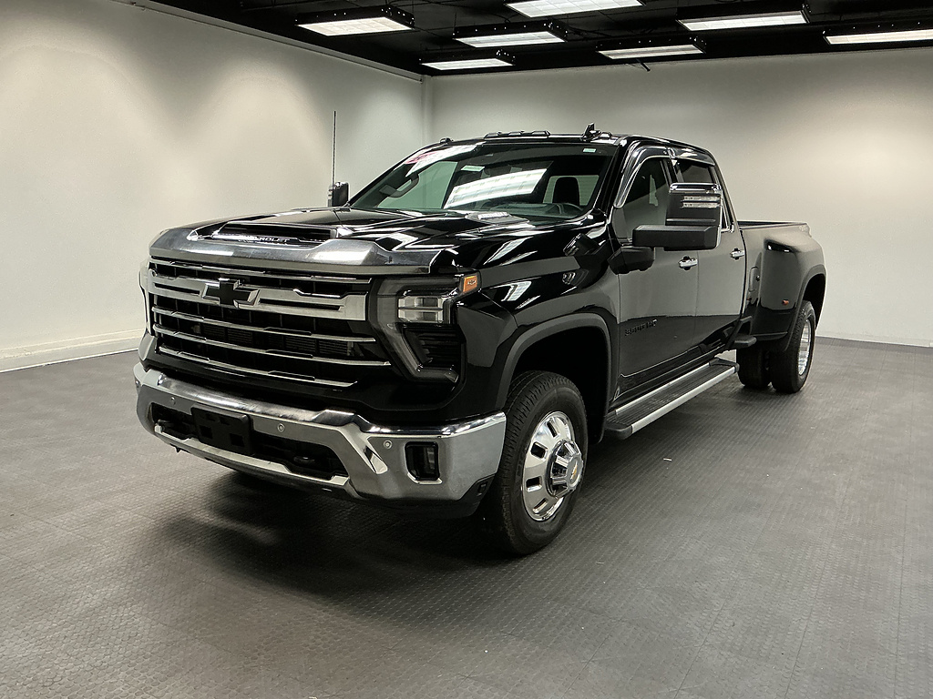 2025 Chevrolet Silverado 3500HD LTZ Crew Cab 4WD