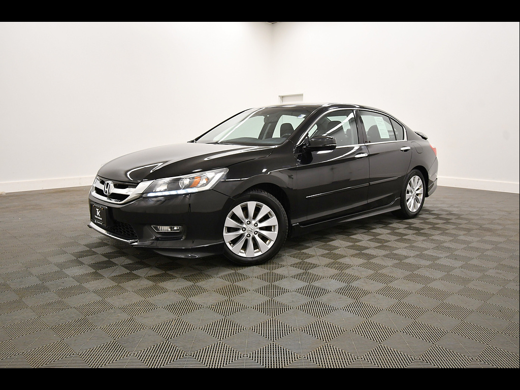 Used 2013 Honda Accord EX-L V6 with VIN 1HGCR3F87DA026212 for sale in Rochester, Minnesota