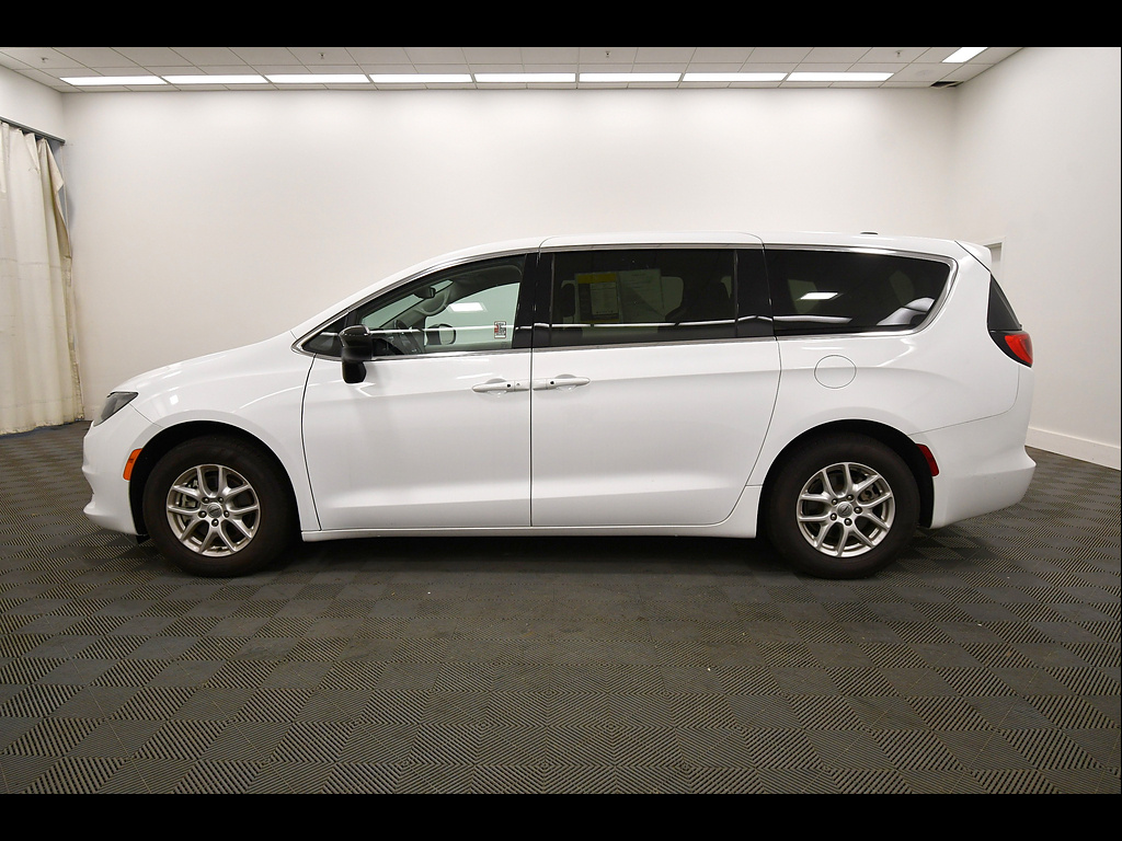 Used 2024 Chrysler Voyager Van