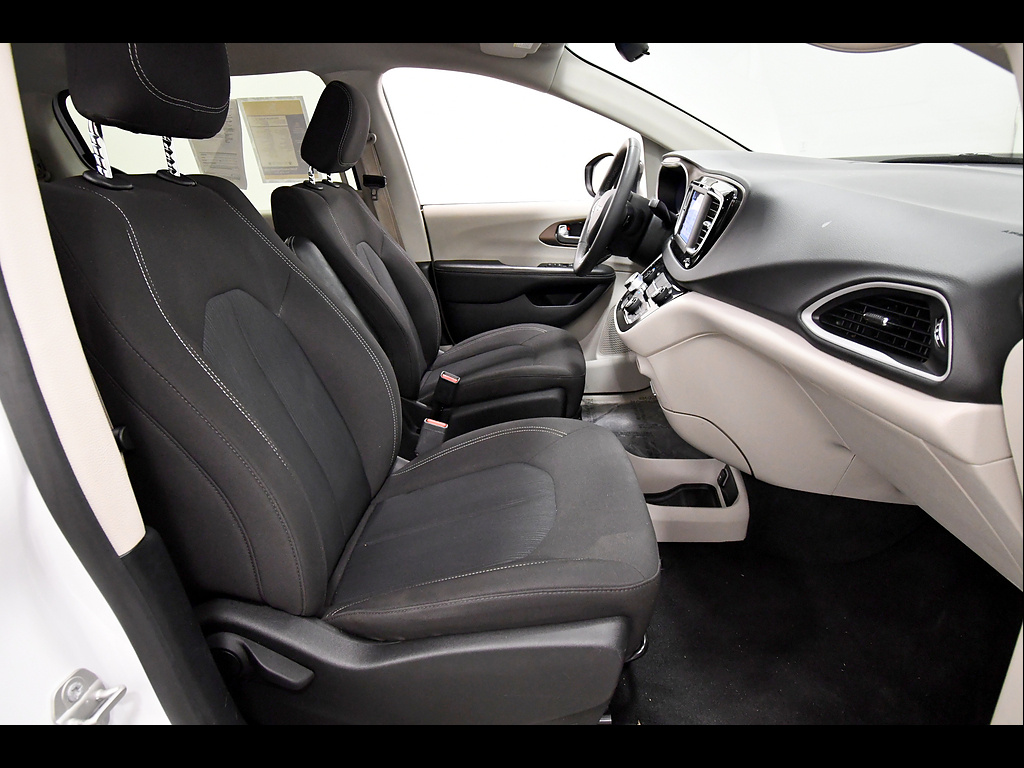 Used 2024 Chrysler Voyager Van