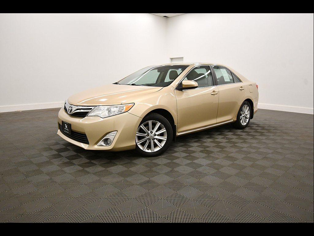 Used 2012 Toyota Camry XLE with VIN 4T1BK1FK1CU508374 for sale in Rochester, Minnesota