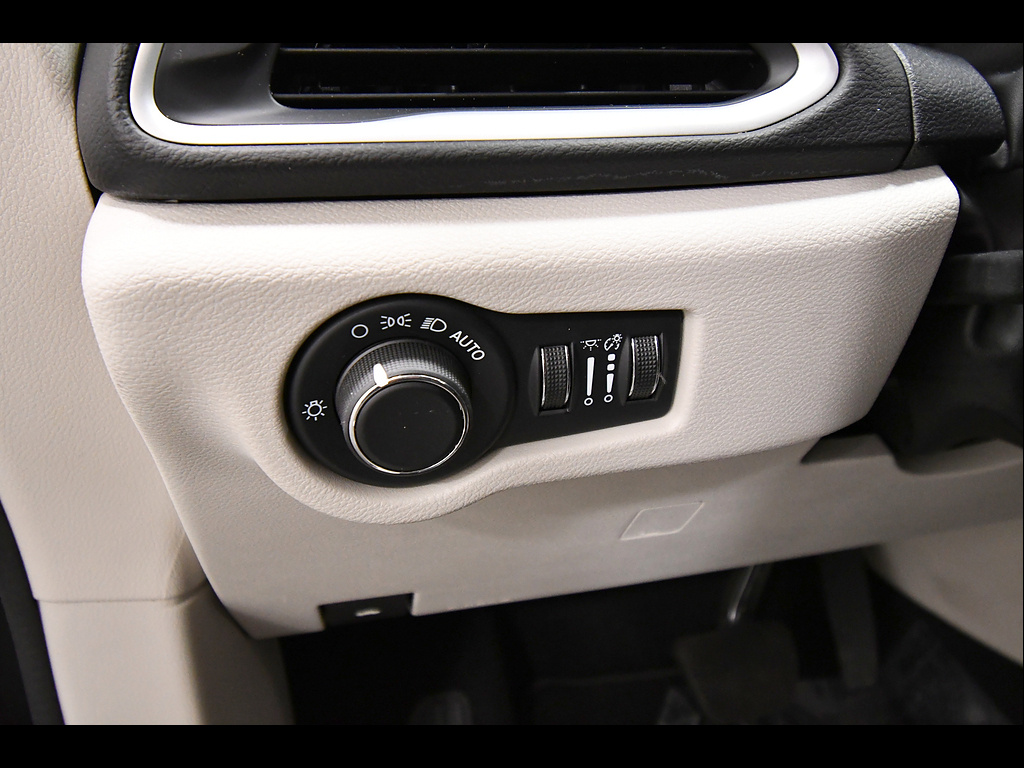 Used 2024 Chrysler Voyager Van