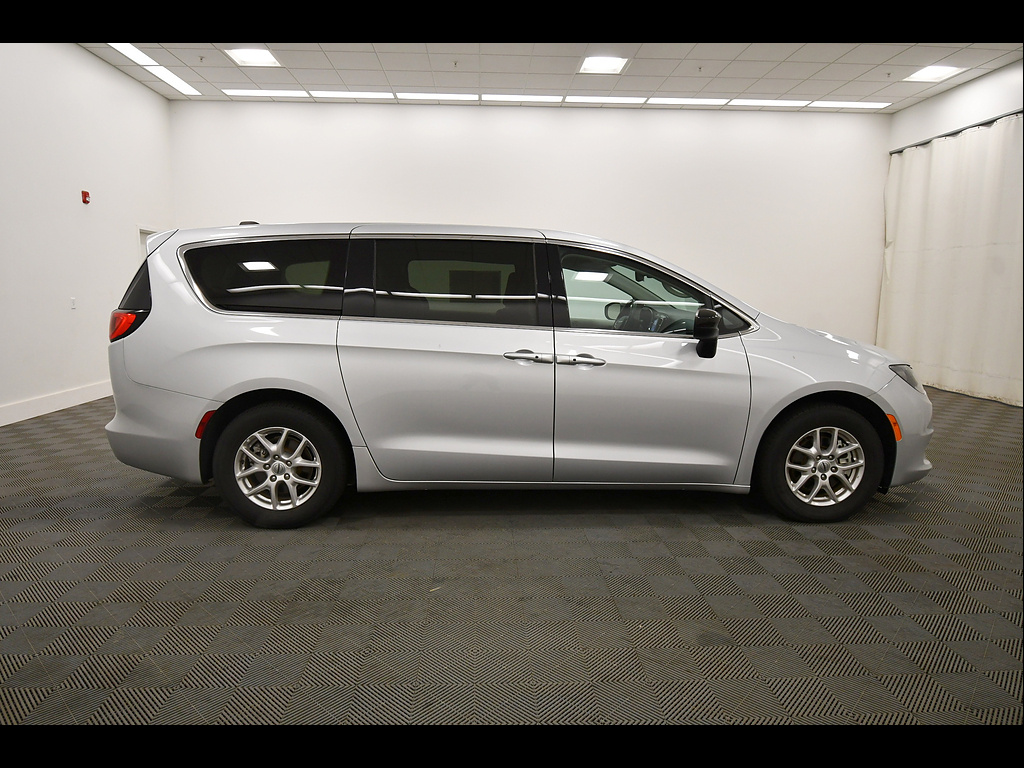Used 2024 Chrysler Voyager Van