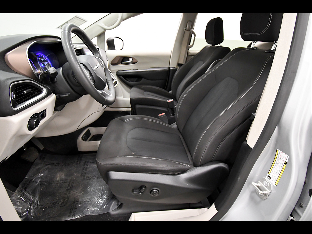 Used 2024 Chrysler Voyager Van