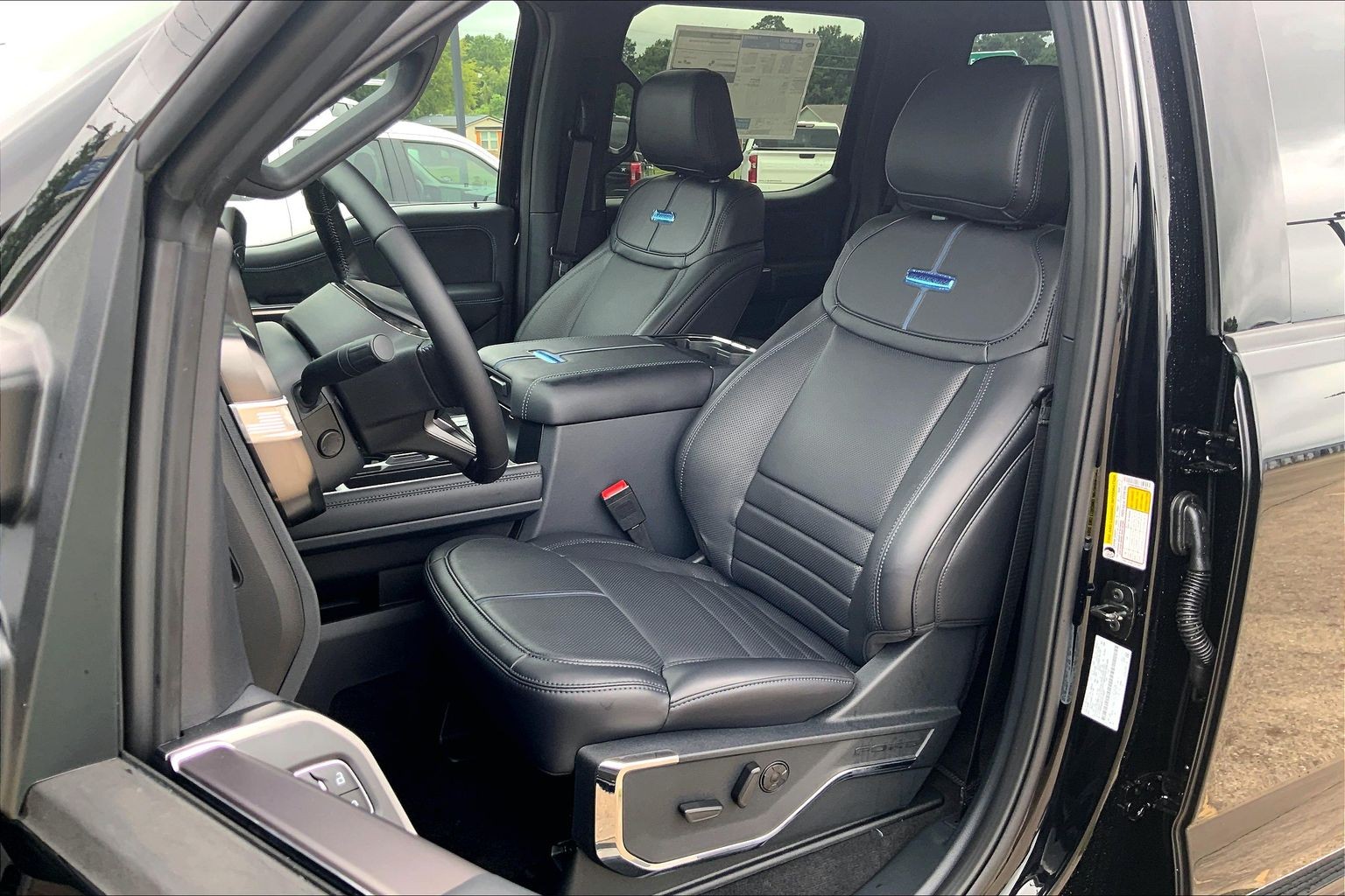 2026 Ford Super Duty F-350 SRW Platinum Agate Black at Lufkin Ford
