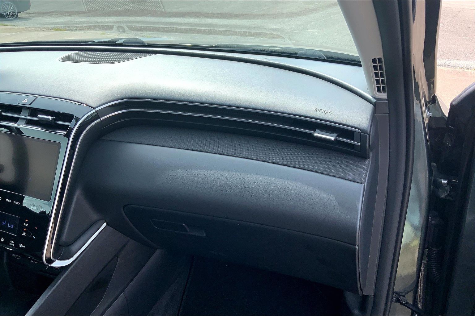 2023 Hyundai Tucson photo 16 of 33