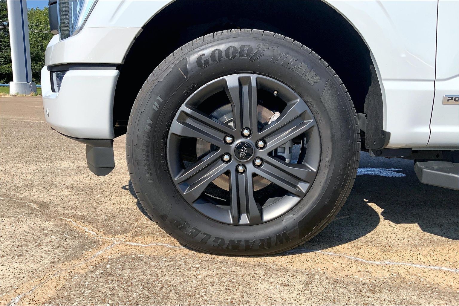 2023 Ford F-150 photo 8 of 33