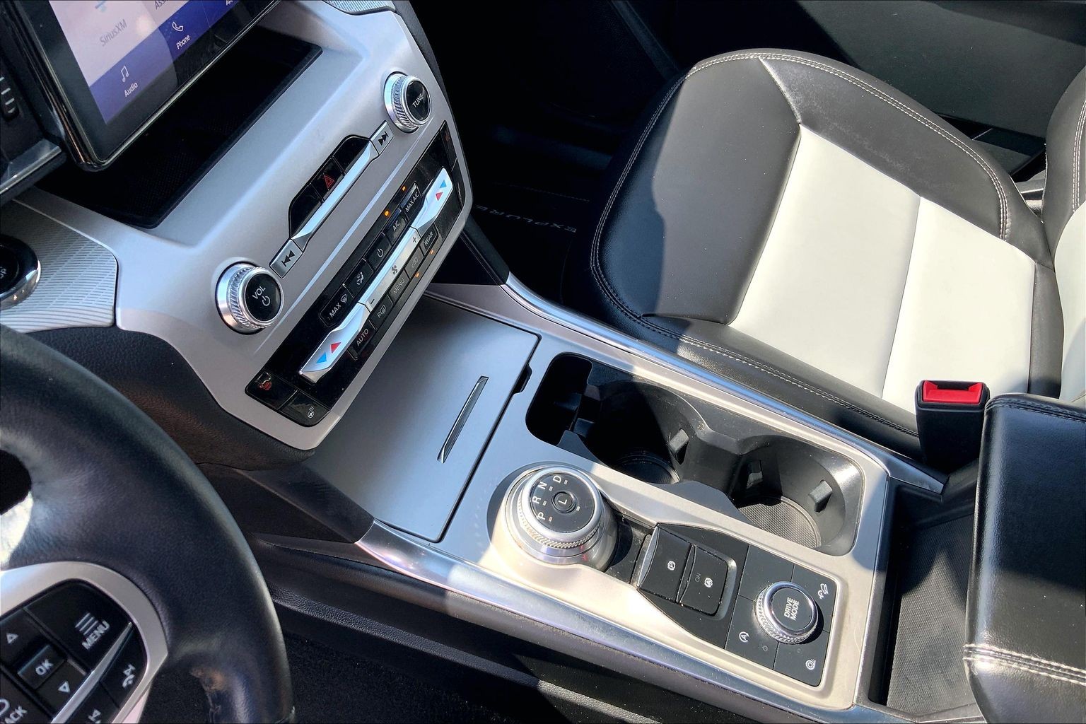 2023 Ford Explorer XLT Iconic Silver at Lufkin Ford