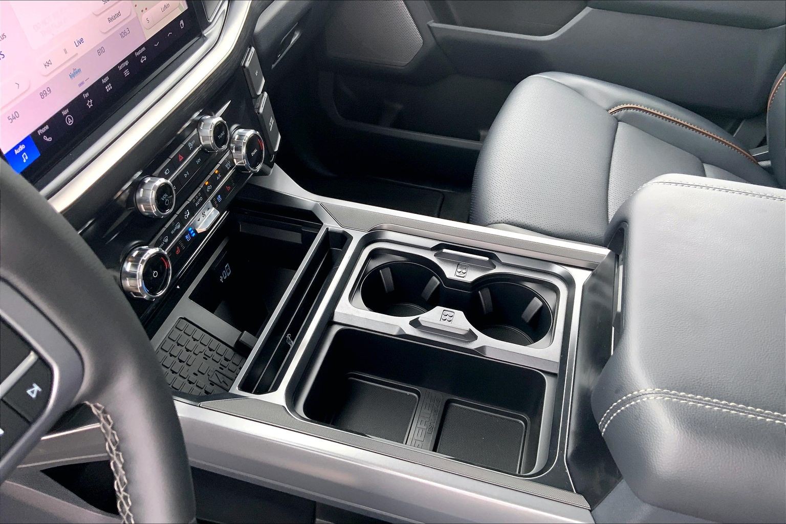2026 Ford Super Duty F-250 SRW LARIAT Star White Metallic Tri-Coat at Lufkin Ford