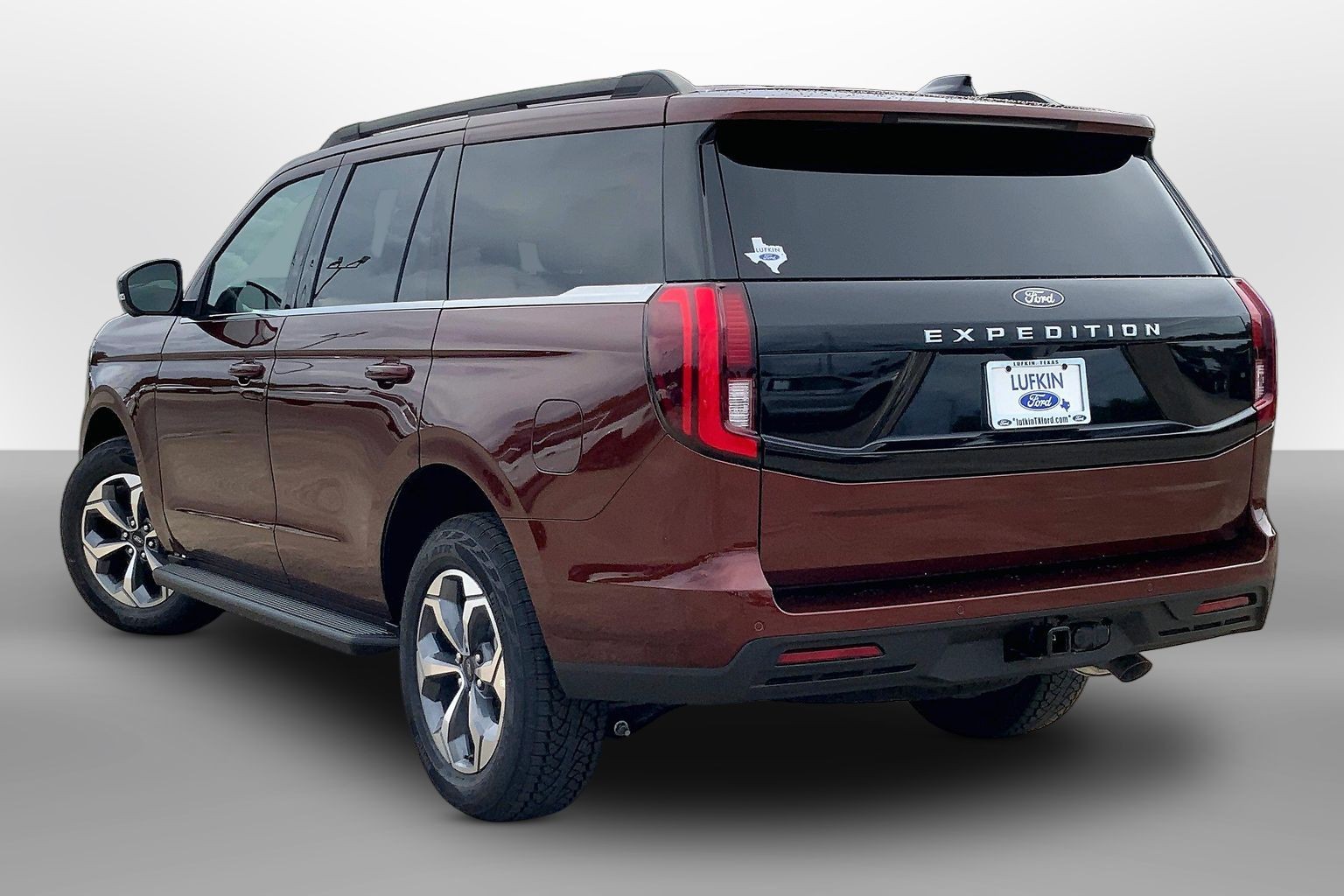 2027 Ford Expedition photo 3 of 13