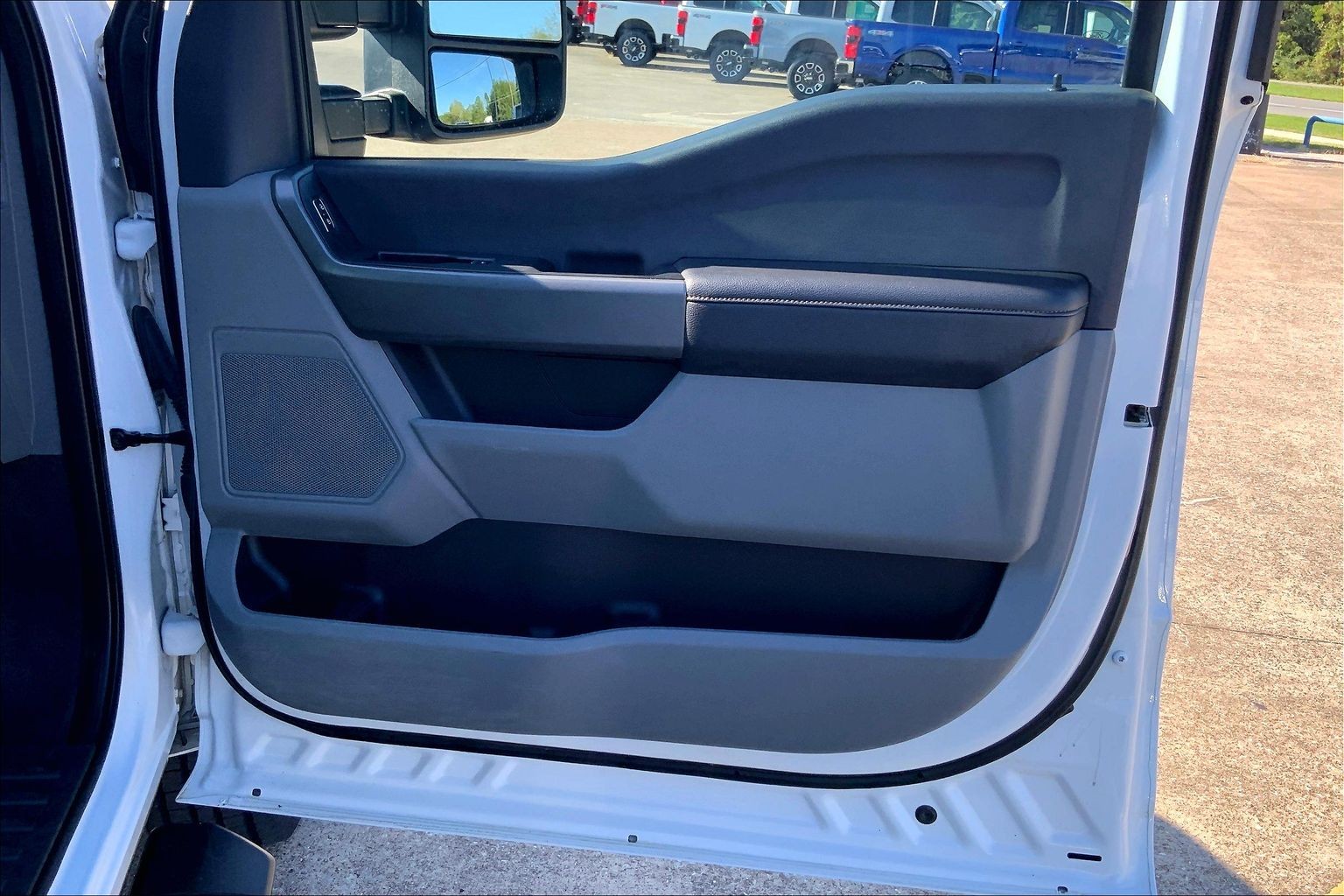 2025 Ford Super Duty F-250 SRW XLT Oxford White at Lufkin Ford