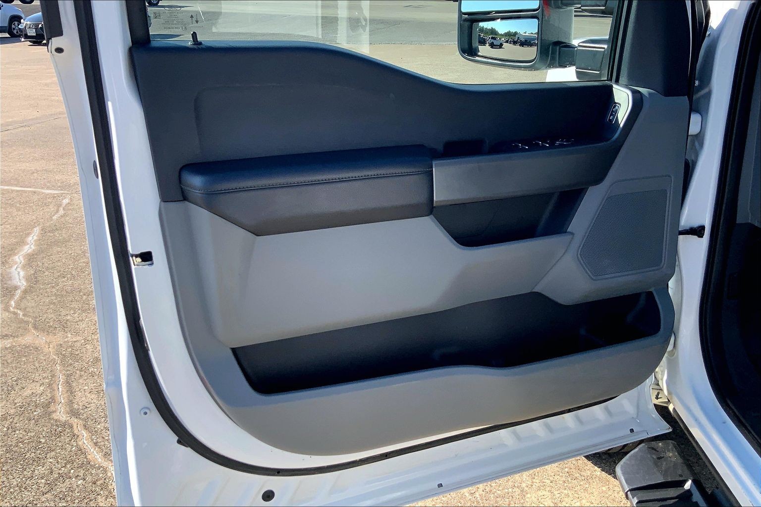2025 Ford Super Duty F-250 SRW XLT Oxford White at Lufkin Ford