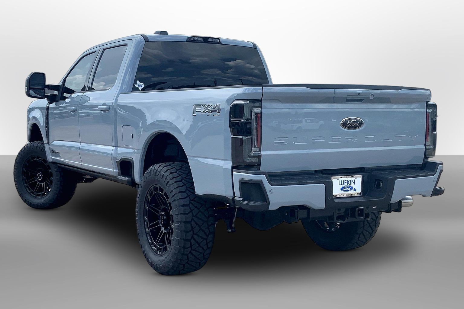 2026 Ford Super Duty F-350 SRW LARIAT Glacier Gray Metallic Tri-Coat at Lufkin Ford