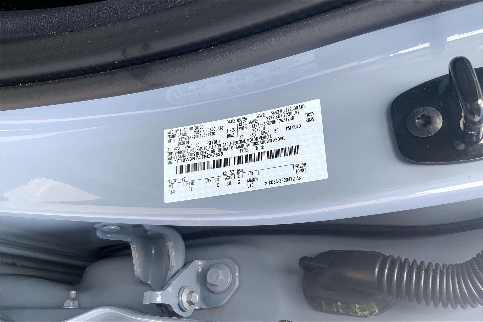 2026 Ford Super Duty F-350 SRW LARIAT Glacier Gray Metallic Tri-Coat at Lufkin Ford