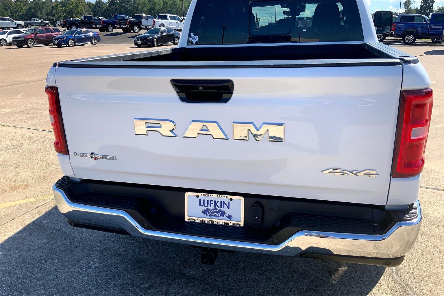 2025 Ram 1500 photo 31 of 33