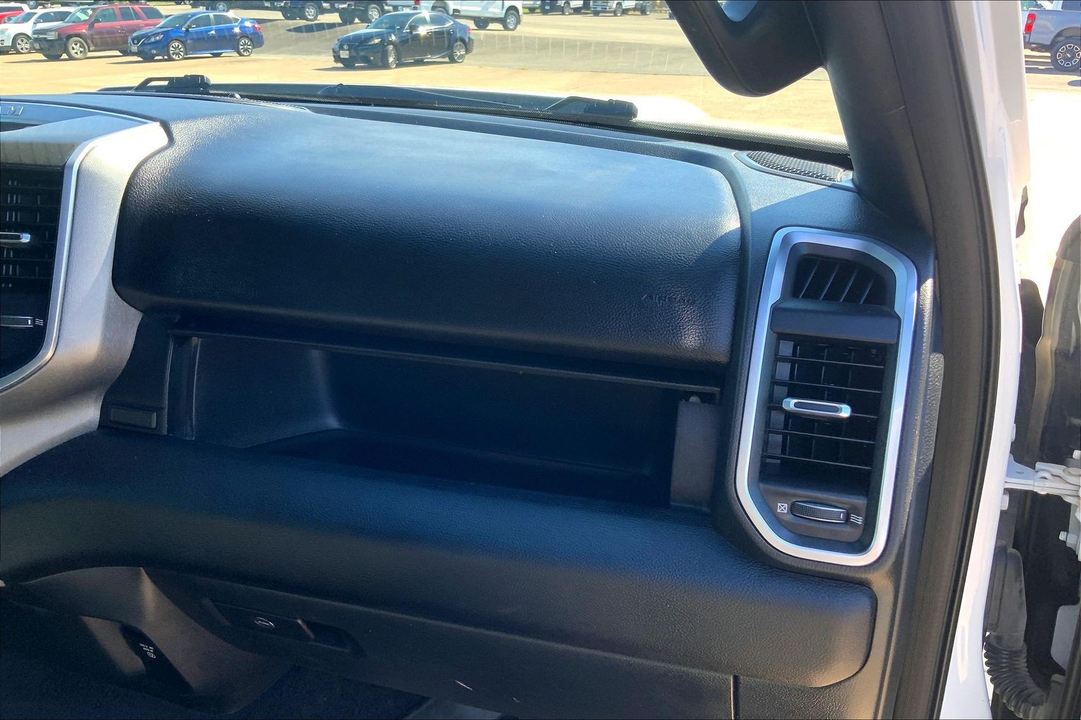 2025 Ram 1500 photo 16 of 33