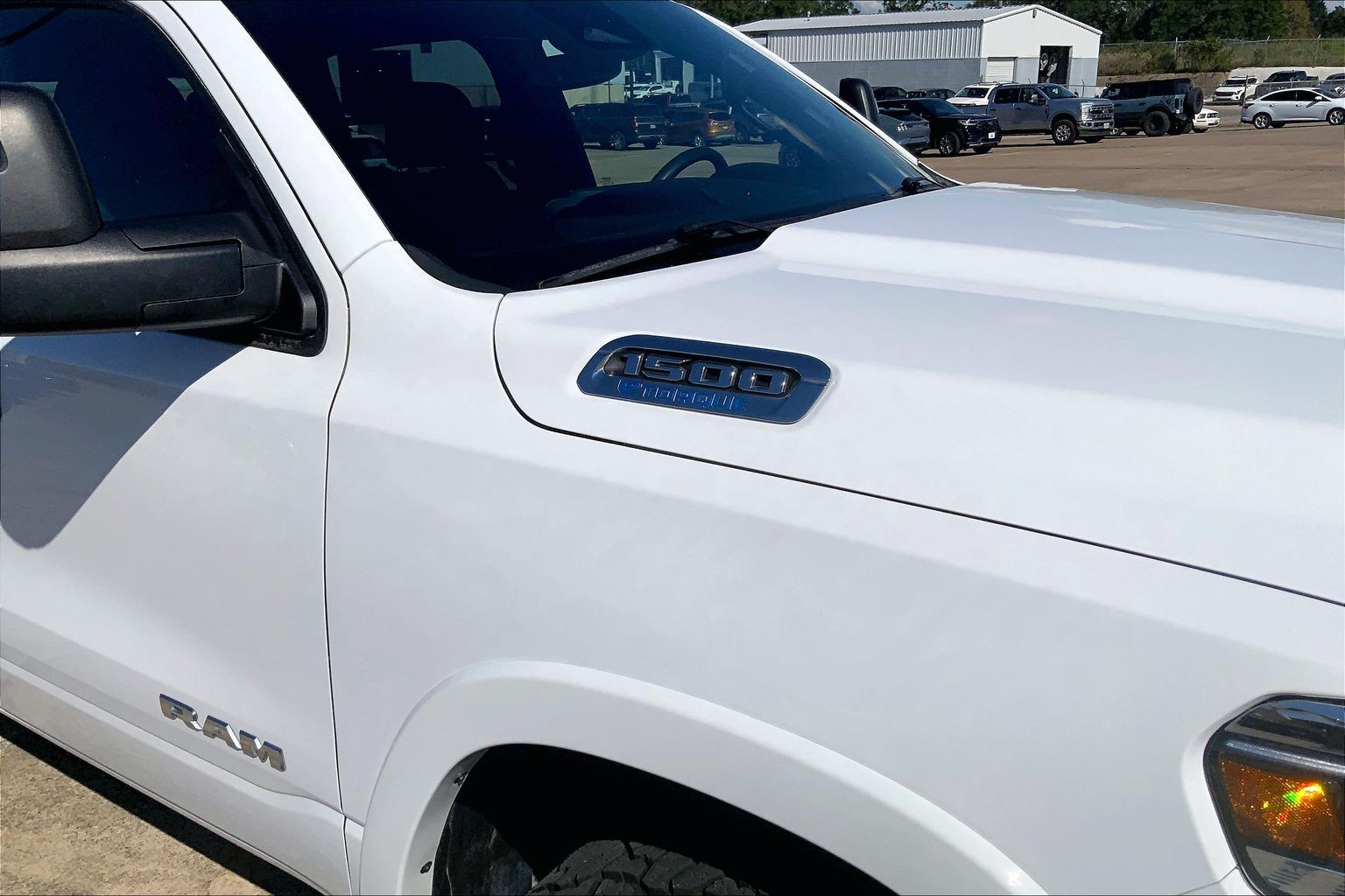 2025 Ram 1500 photo 7 of 33