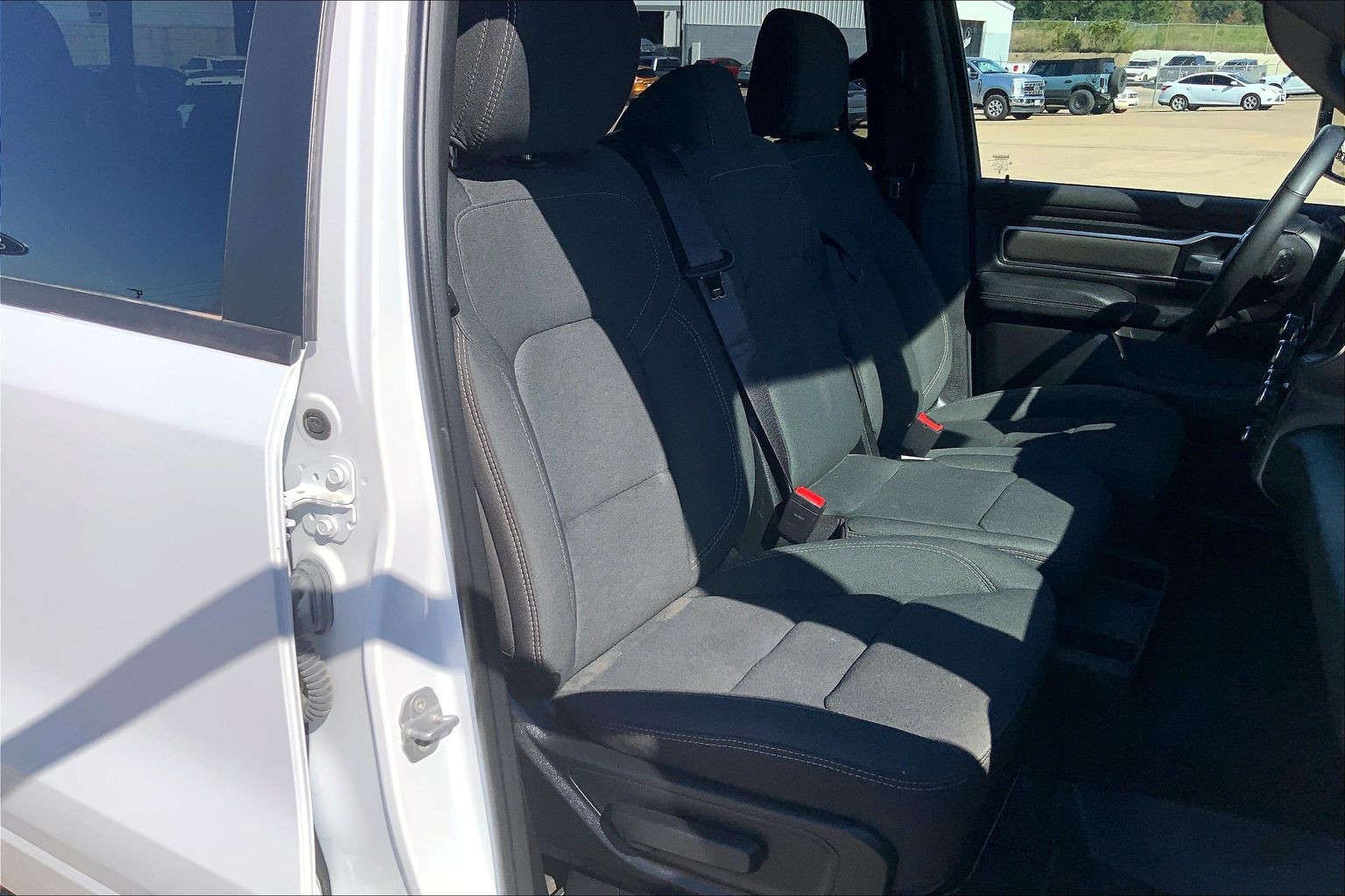 2025 Ram 1500 photo 6 of 33