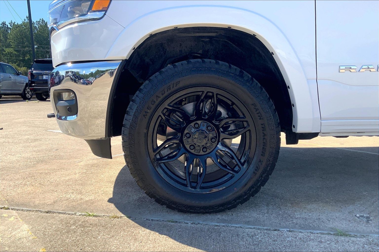 2025 Ram 1500 photo 8 of 33