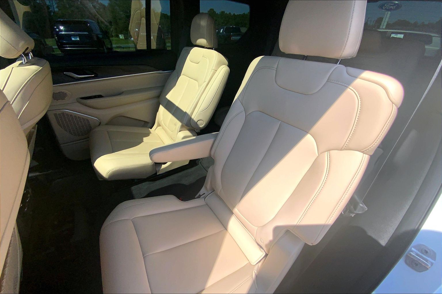 2026 Jeep Grand Cherokee L photo 26 of 34