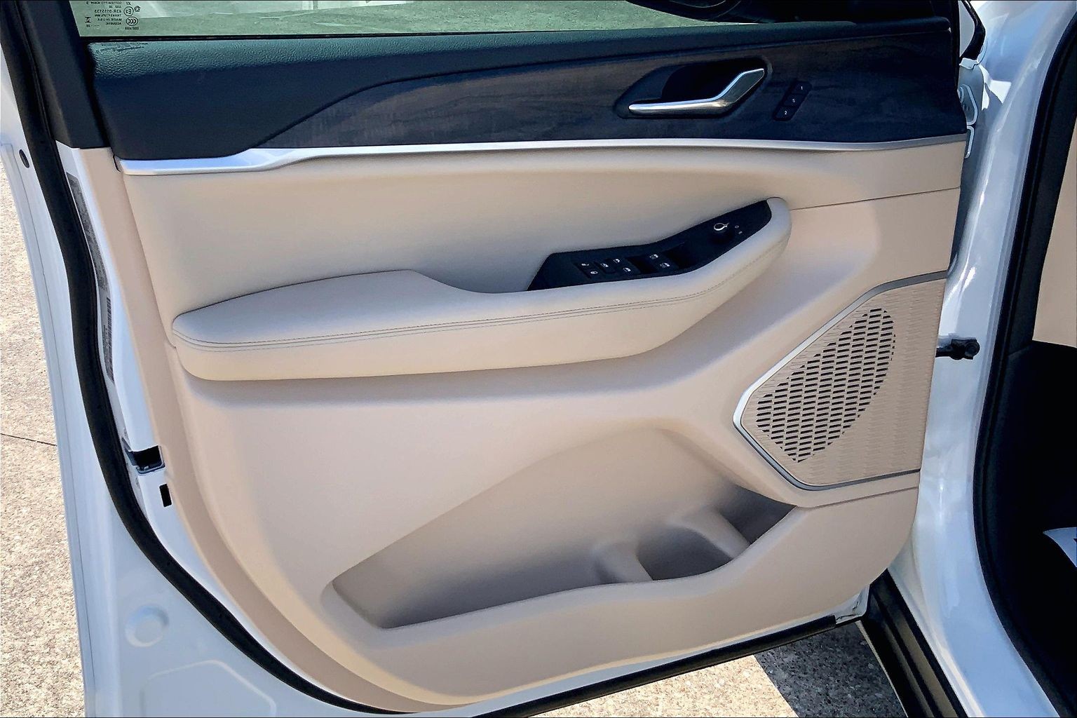 2026 Jeep Grand Cherokee L photo 23 of 34