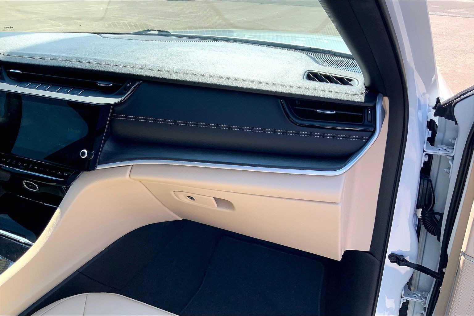 2026 Jeep Grand Cherokee L photo 16 of 34