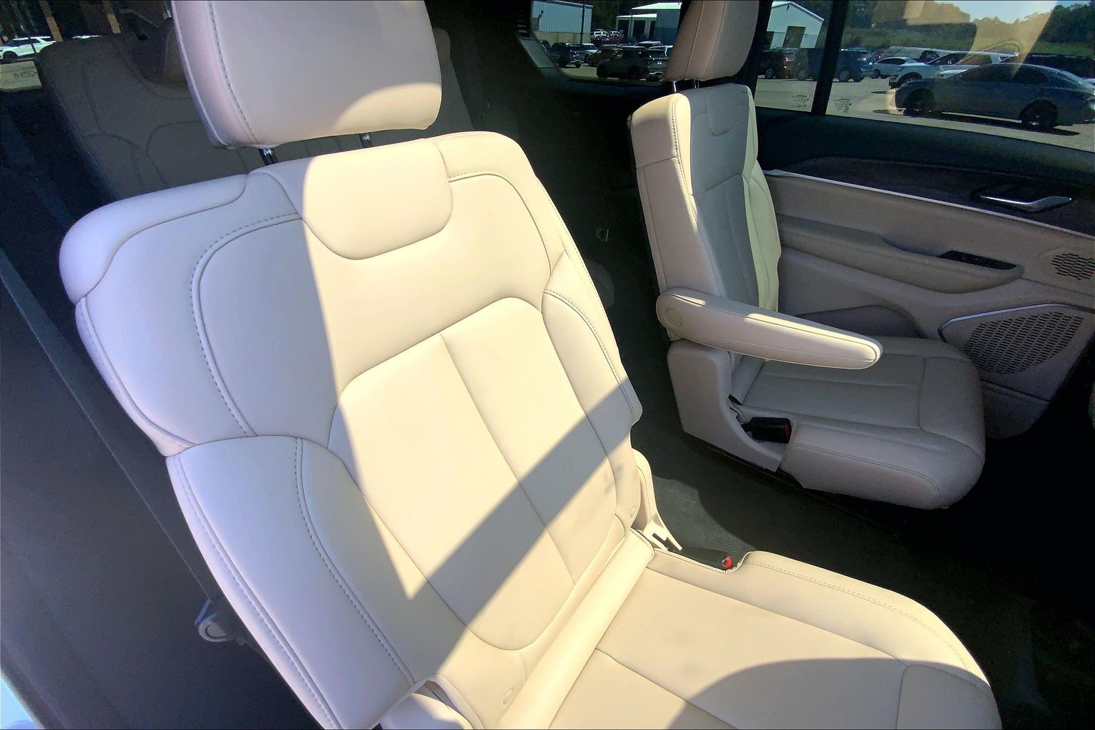 2026 Jeep Grand Cherokee L photo 27 of 34
