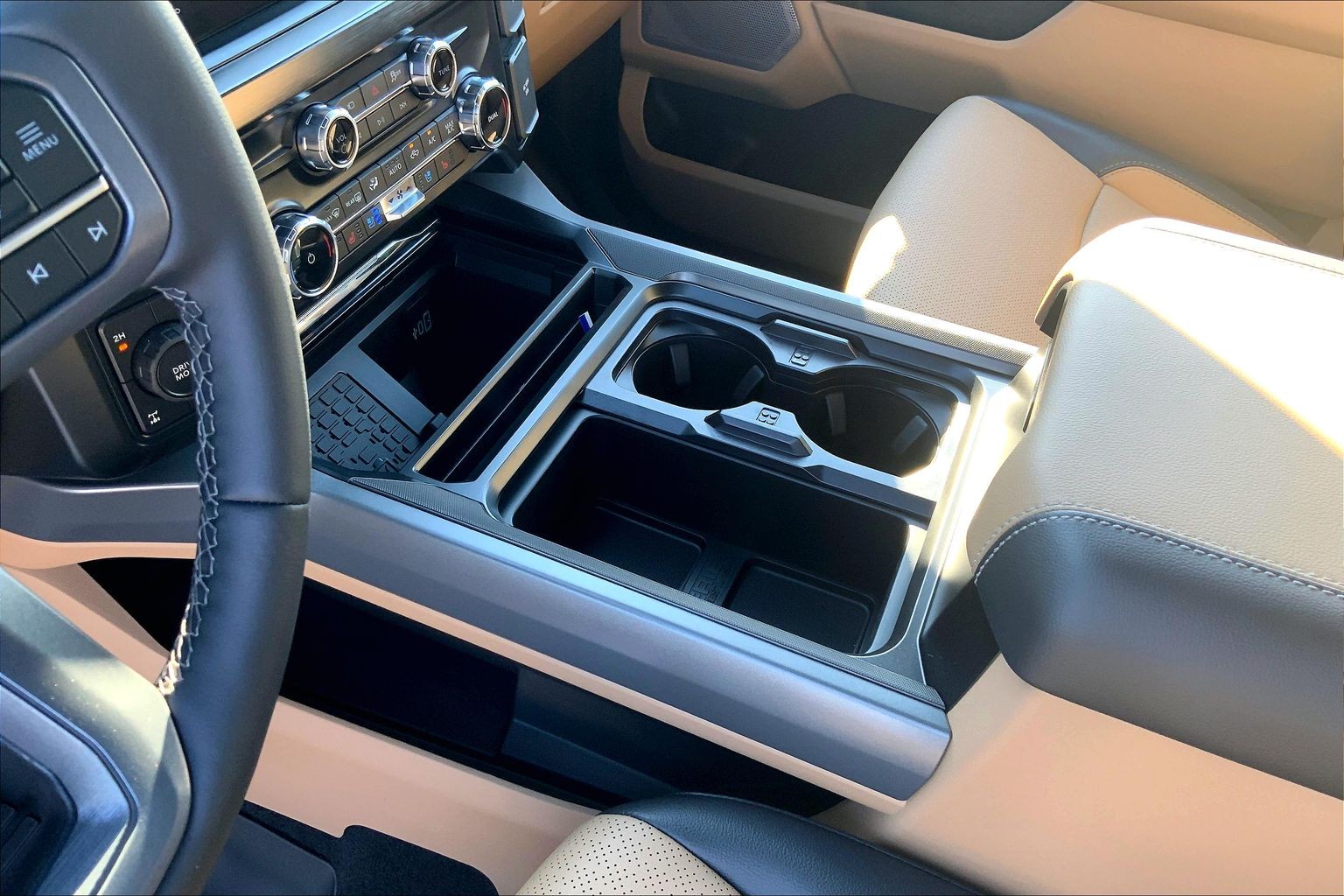 2027 Ford Super Duty F-250 SRW photo 7 of 13