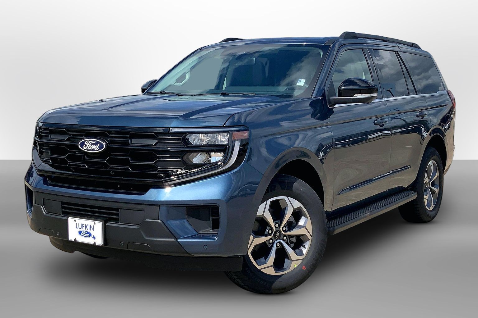 2027 Ford Expedition photo 2 of 13