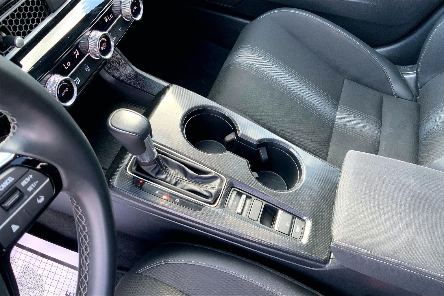 2025 Honda Civic Sedan Hybrid photo 16 of 32