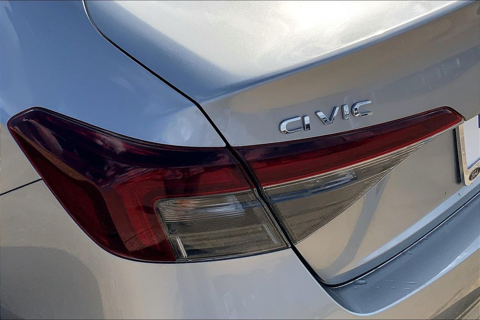 2025 Honda Civic Sedan Hybrid photo 28 of 32