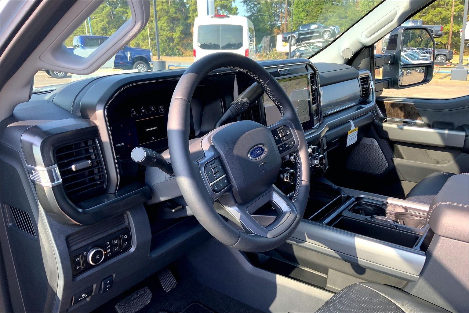 2026 Ford Super Duty F-250 SRW LARIAT Glacier Gray Metallic Tri-Coat at Lufkin Ford