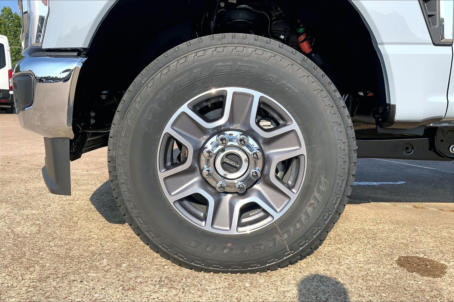 2026 Ford Super Duty F-250 SRW LARIAT Glacier Gray Metallic Tri-Coat at Lufkin Ford