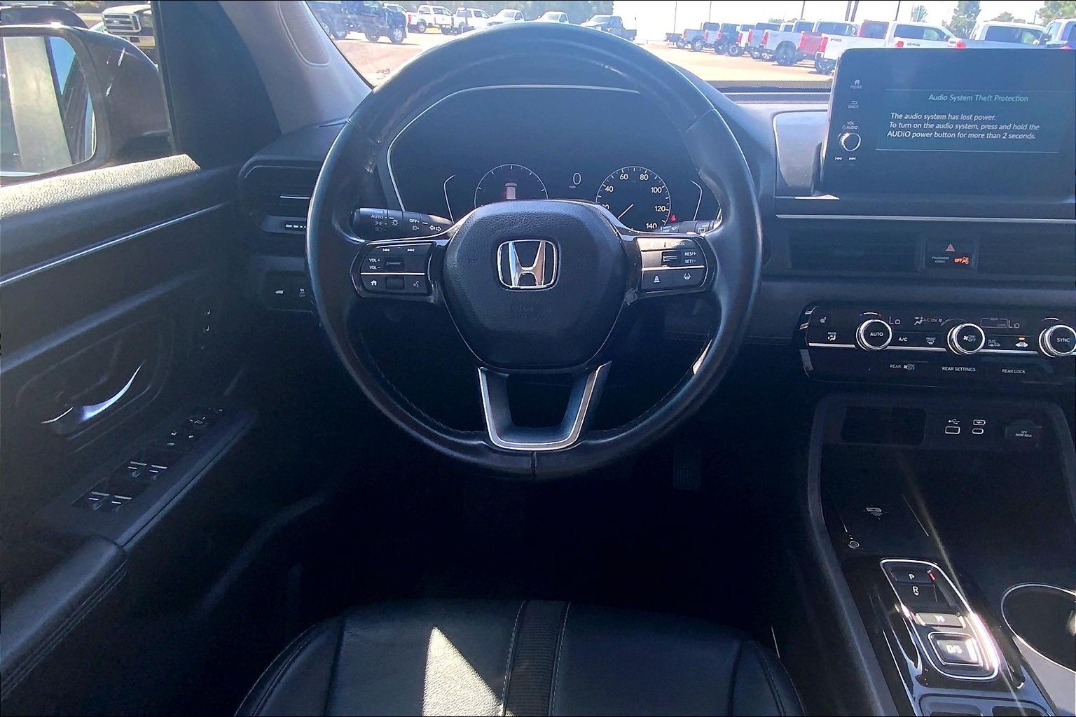 2023 Honda Pilot photo 4 of 33
