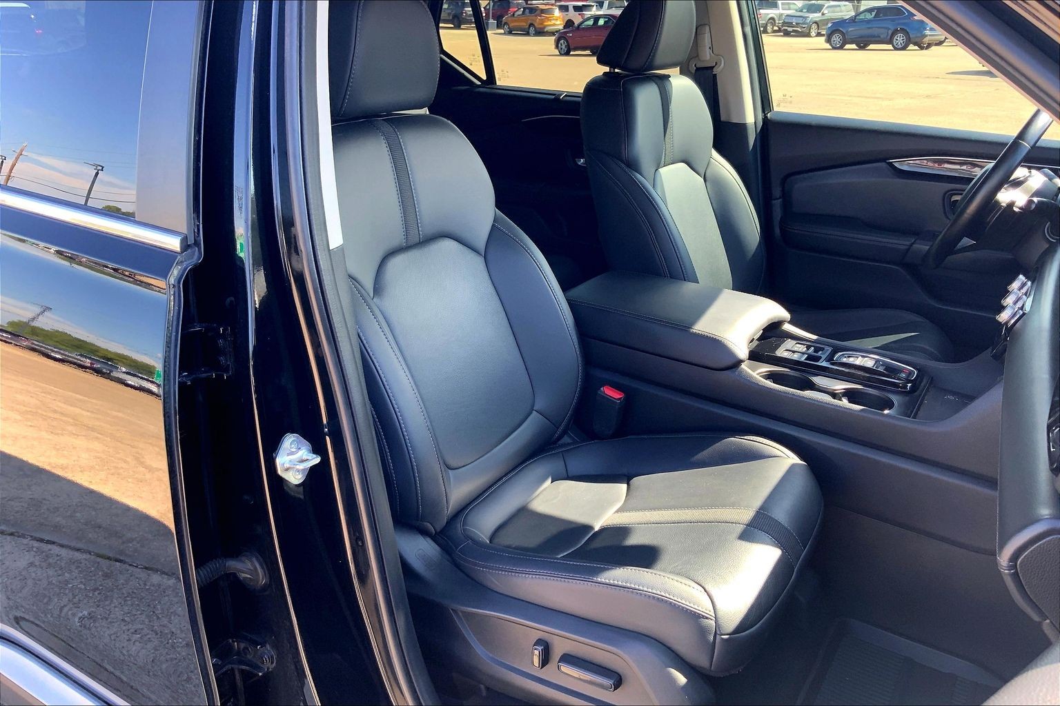 2023 Honda Pilot photo 6 of 33