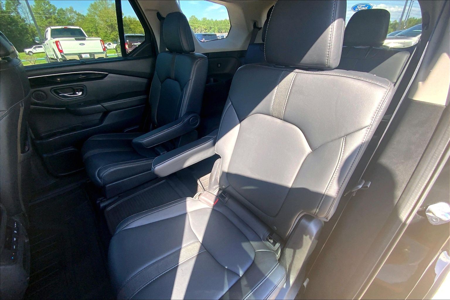 2023 Honda Pilot photo 25 of 33