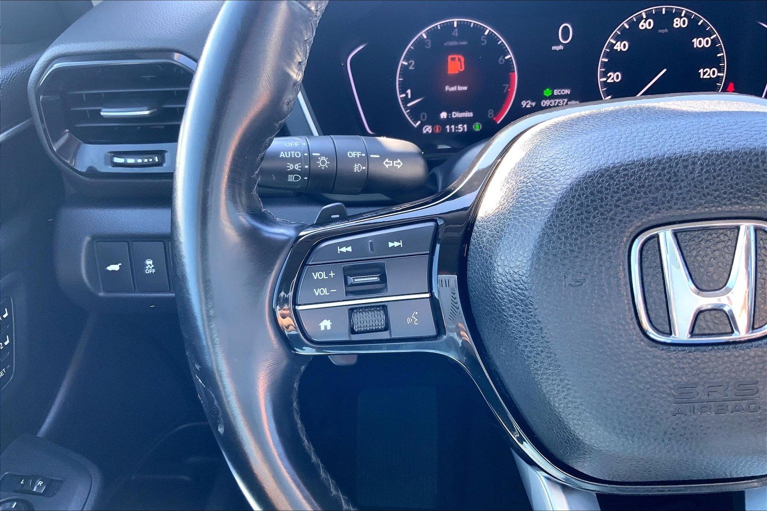 2023 Honda Pilot photo 17 of 33