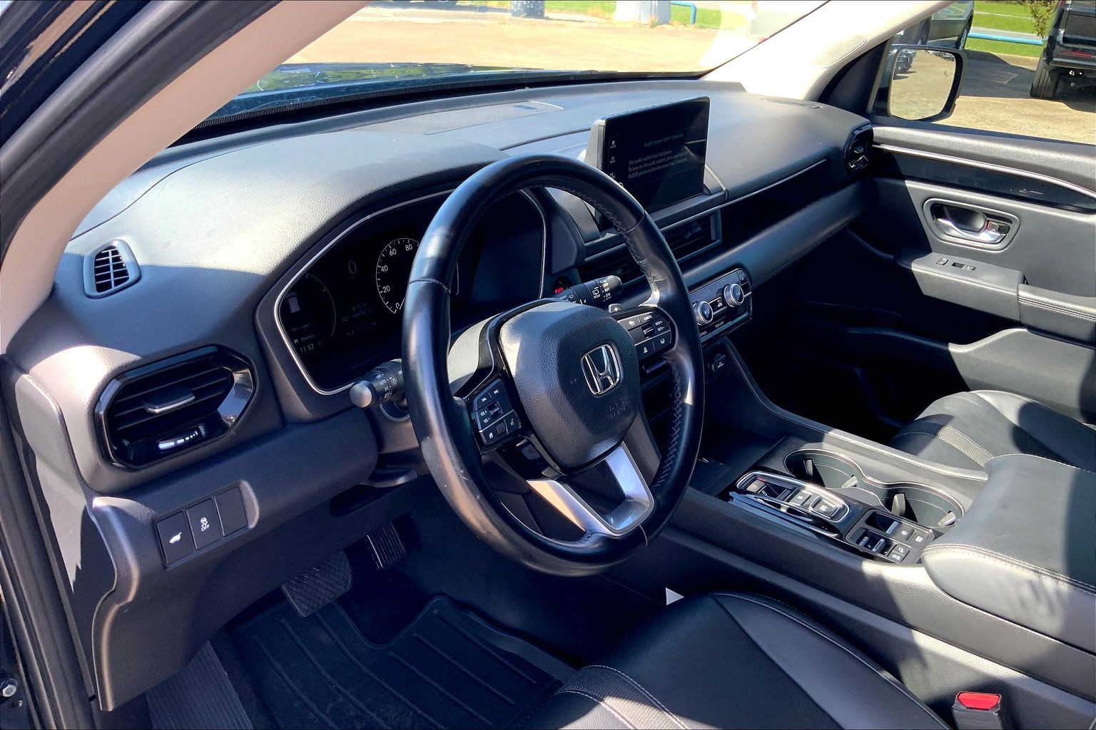2023 Honda Pilot photo 13 of 33