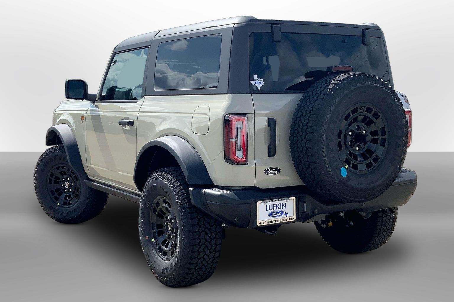 2026 Ford Bronco photo 3 of 13