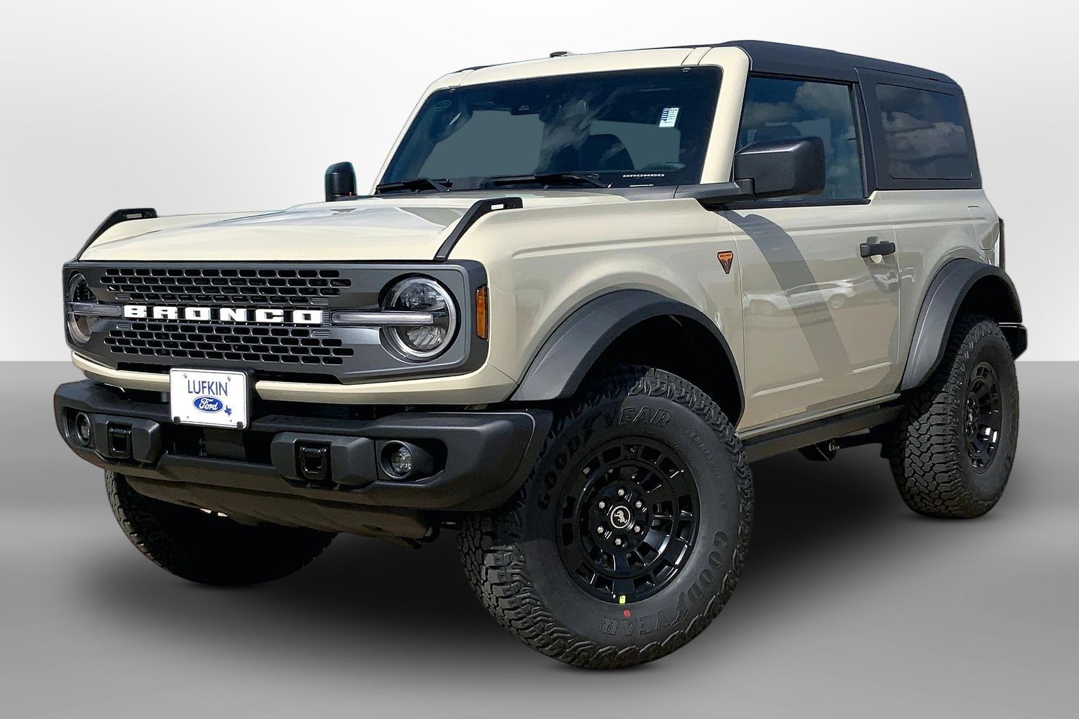 2026 Ford Bronco photo 2 of 13
