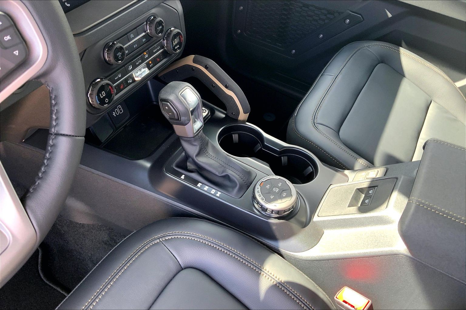 2026 Ford Bronco photo 7 of 13